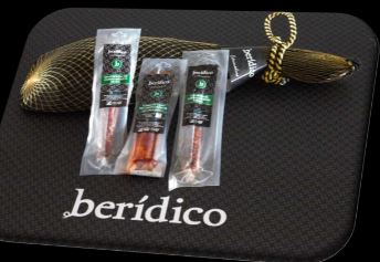 Cesta de Navidad con Jamon de Bellota Ibérica 100% y estuche de ibéricos de Berídico